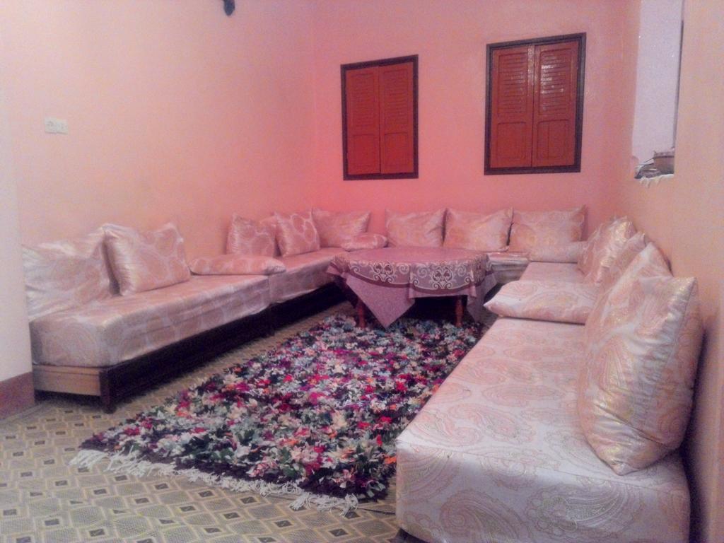 Maison D'Hotes Chez Souad 塔利温 客房 照片